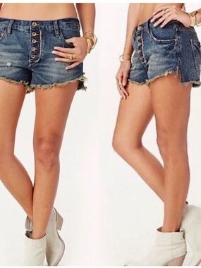 Free People Runaway Jillian Button-Front Distressed Denim Shorts - 24